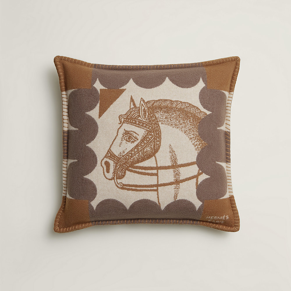 Cheval Joker pillow - Brown | Hermès Mainland China